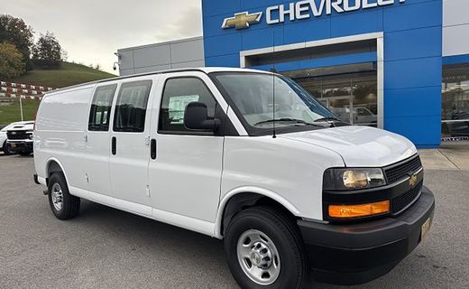 2025 Chevrolet Express EXT