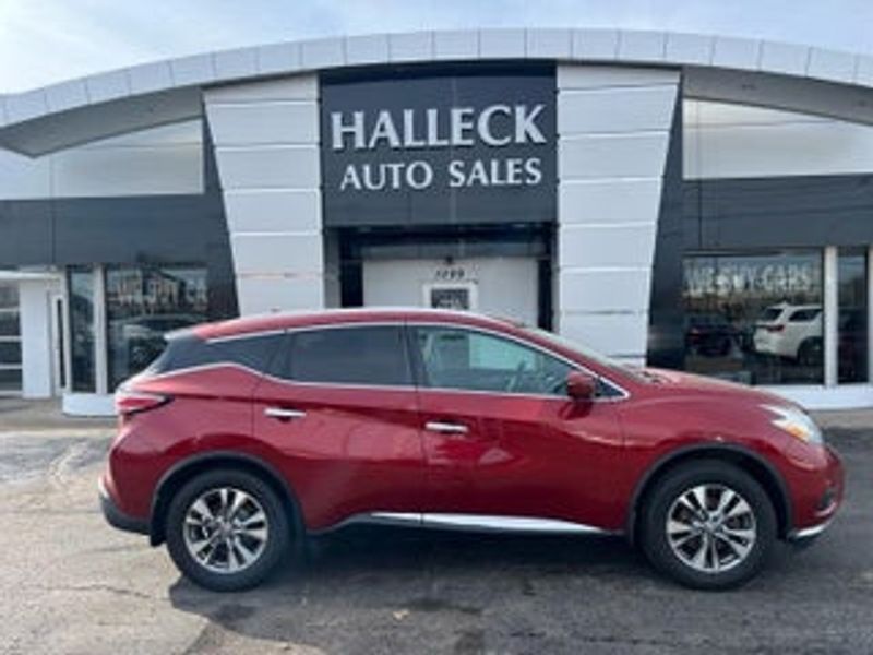 2014 Hyundai Tucson — a typically priced live listing