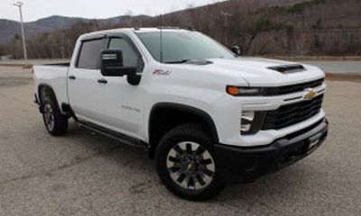 2022 Chevrolet Silverado HD Custom