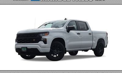 2026 Chevrolet Silverado Custom