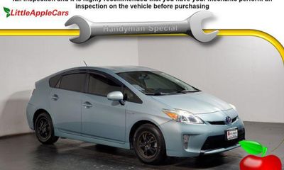 2015 Toyota Prius TWO