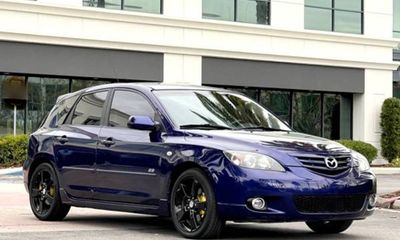 2004 Mazda MAZDA3 S