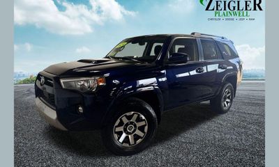 2024 Toyota 4RUNNER TRD Offroad