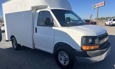 2015 Chevrolet Express 3500 Cutaway 139