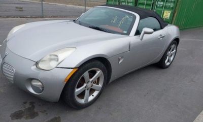 2006 Pontiac Solstice Convertible
