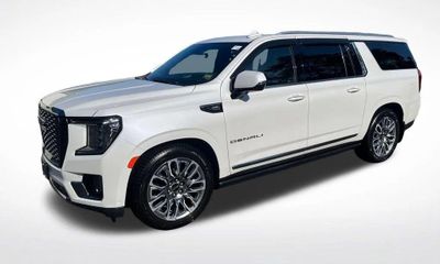 2023 GMC Yukon XL Denali Ultimate