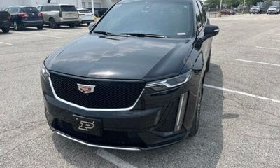2024 Cadillac XT6 Sport