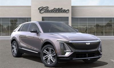 2024 Cadillac Lyriq Tech 1