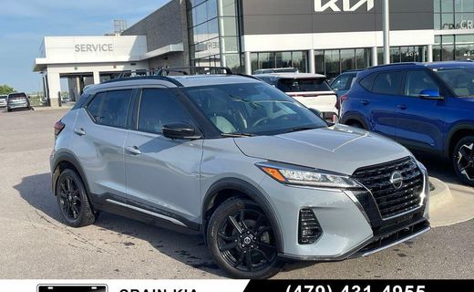 2021 Nissan Kicks SR
