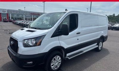 2025 Ford Transit LOW Roof