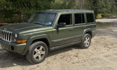2007 Jeep Commander Base