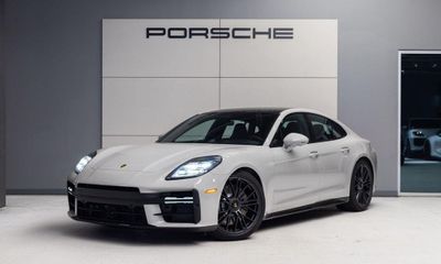 2026 Porsche Panamera GTS
