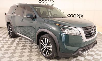 2023 Nissan Pathfinder Platinum