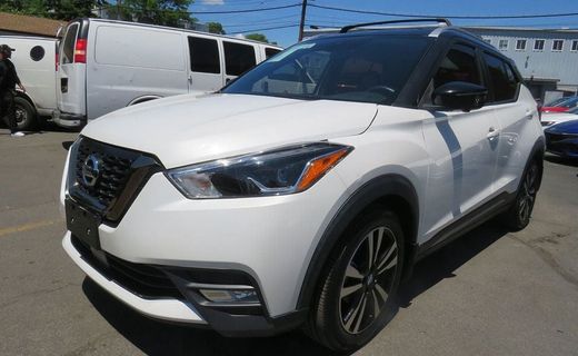 2020 Nissan Kicks SR