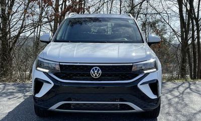 2023 Volkswagen Taos 4Motion SE W