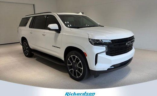 2023 Chevrolet Suburban RST