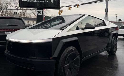 2024 Tesla Cybertruck Cyberbeast