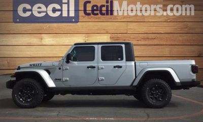 2023 Jeep Gladiator Sport
