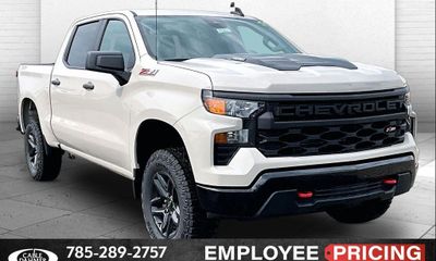 2026 Chevrolet Silverado Trail Boss Custom