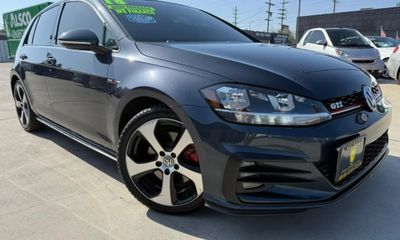 2018 Volkswagen Golf GTI S SE Autobahn