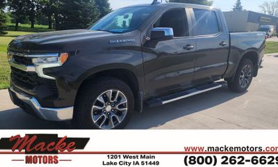 2023 Chevrolet Silverado LT