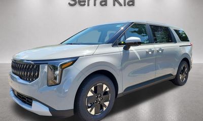 2027 Kia Carnival LXS