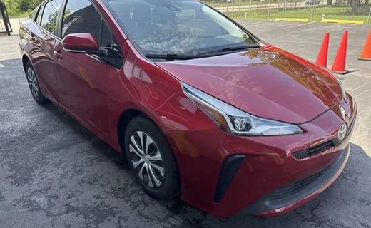 2020 Toyota Prius LE