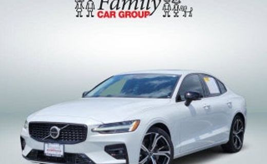 2024 Volvo S60 Plus Dark