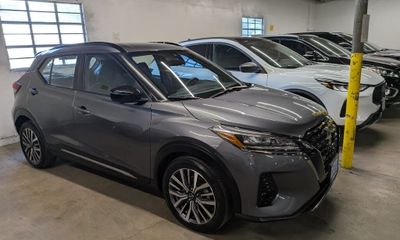 2024 Nissan Kicks SR
