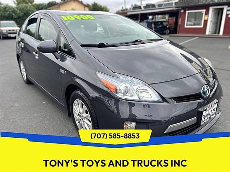 2013 Toyota Prius — a typically priced live listing