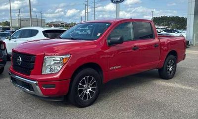 2022 Nissan Titan SV