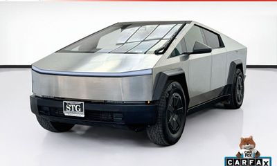 2025 Tesla Cybertruck Base