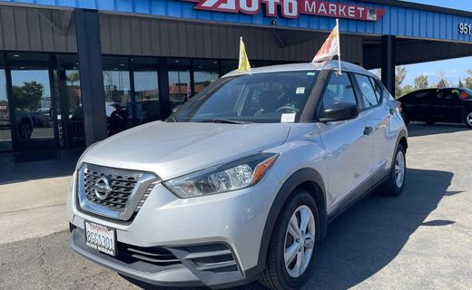 2018 Nissan Kicks S