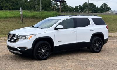 2019 GMC Acadia SLT 1