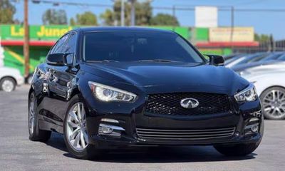 2015 Infiniti Q50 Sedan