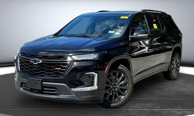 2023 Chevrolet Traverse RS