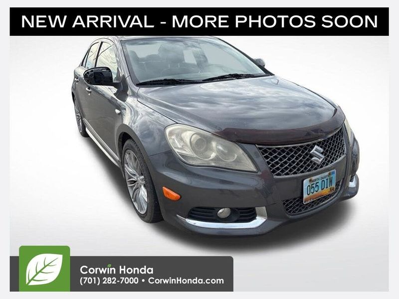 2012 Suzuki Kizashi — a typically priced live listing