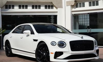 2025 Bentley Flying Spur Speed