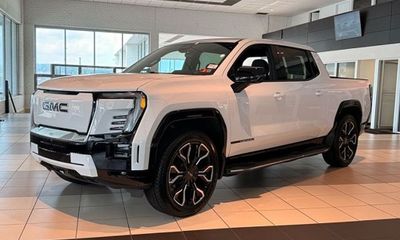 2025 GMC Sierra Denali