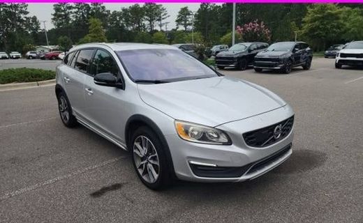 2017 Volvo V60CC Premier