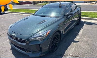 2023 Kia Stinger GT2