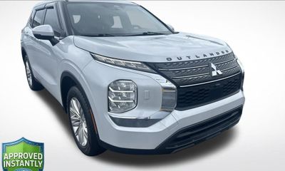 2022 Mitsubishi Outlander ES