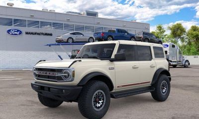 2026 Ford Bronco Outer Banks