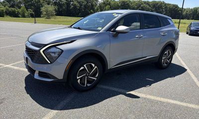 2023 Kia Sportage LX