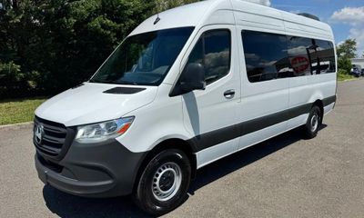 2025 Mercedes-Benz Sprinter 907 VS30 Passenger