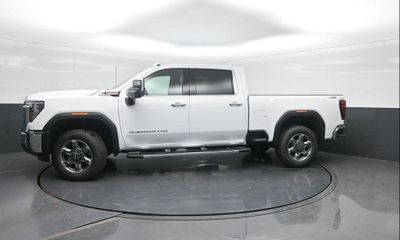 2026 GMC Sierra HD SLT