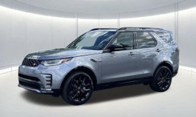 2026 Land Rover Discovery P360 Dynamic SE