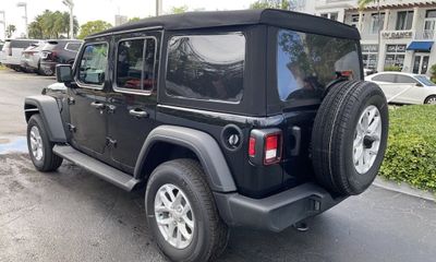 2023 Jeep Wrangler Sport