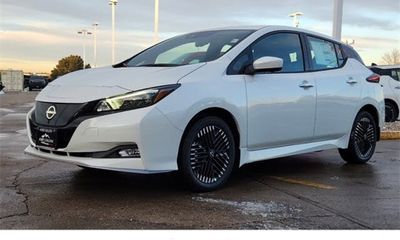 2024 Nissan Leaf SV