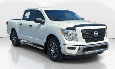 2022 Nissan Titan SV